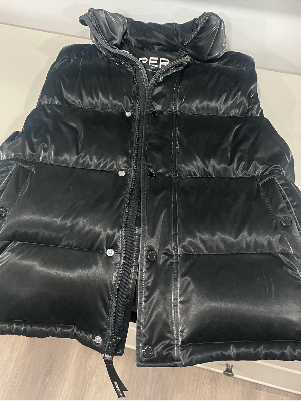 Aritzia Black Quilted Puffer Vest